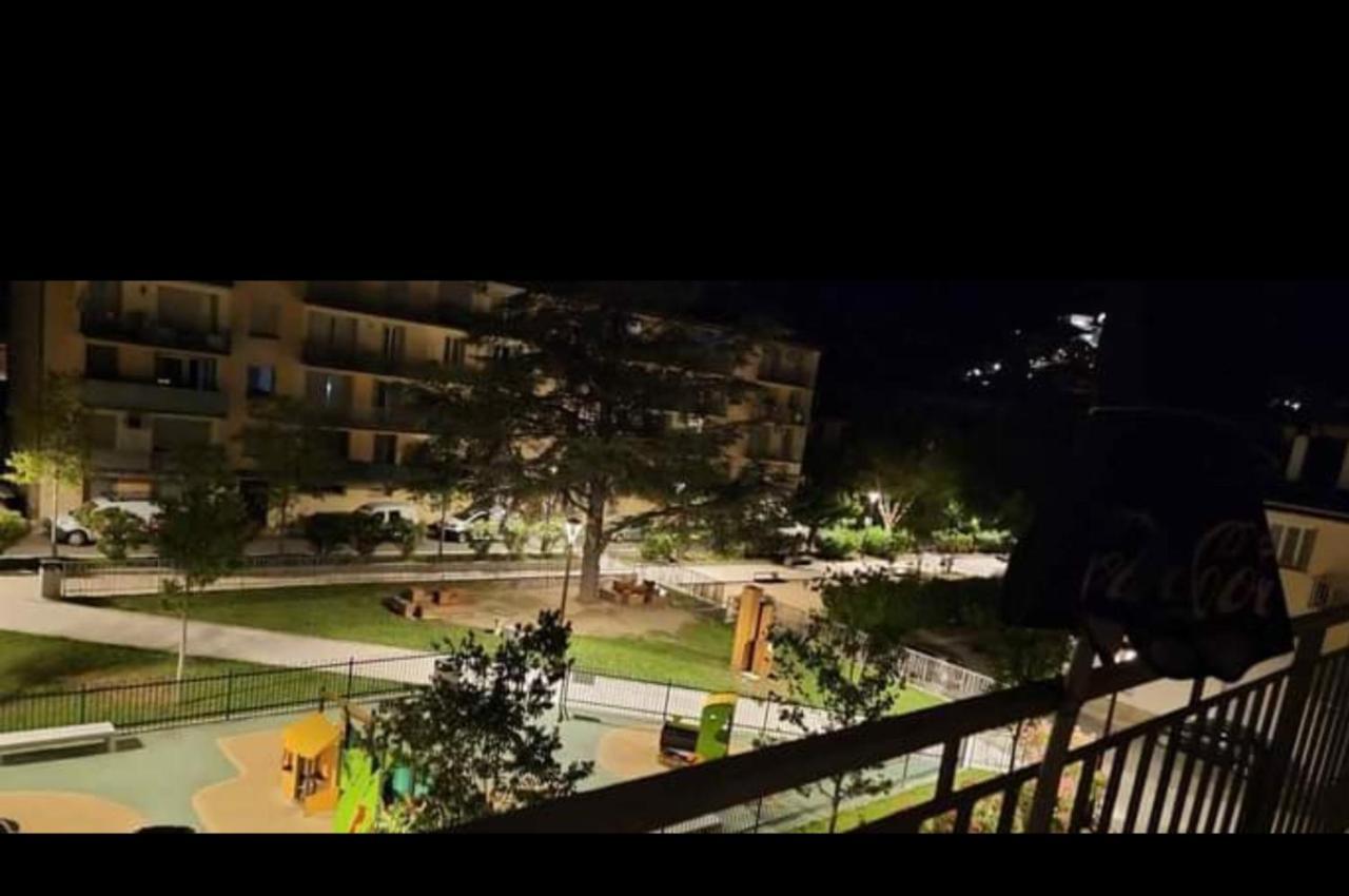 Agreable Appartement F3 Climatise Корт Экстерьер фото