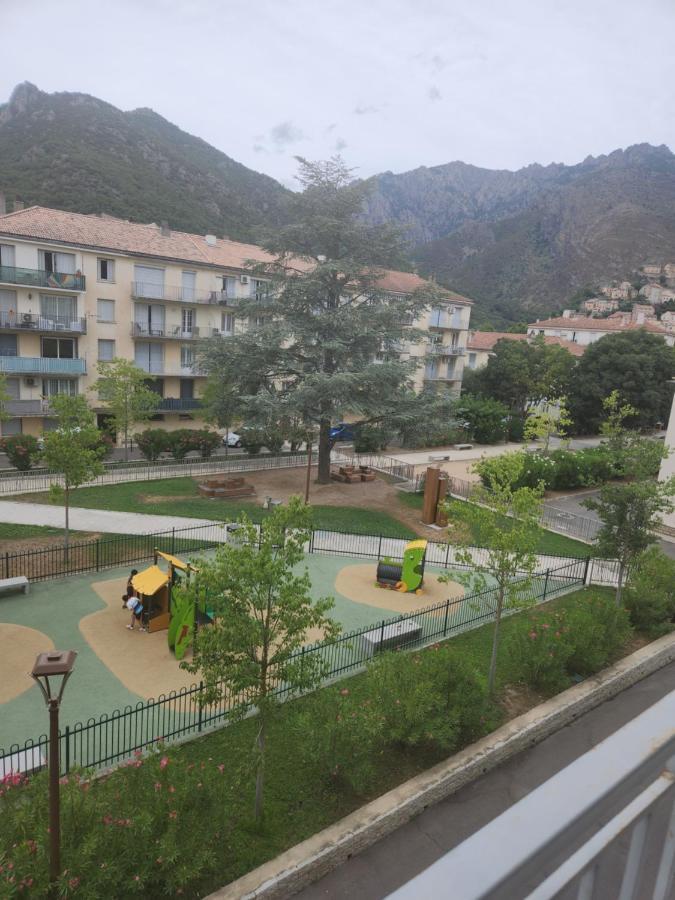 Agreable Appartement F3 Climatise Корт Экстерьер фото