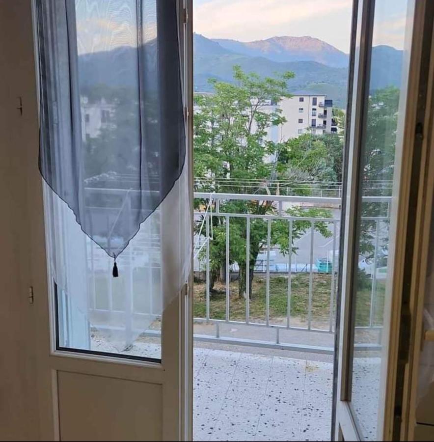 Agreable Appartement F3 Climatise Корт Экстерьер фото